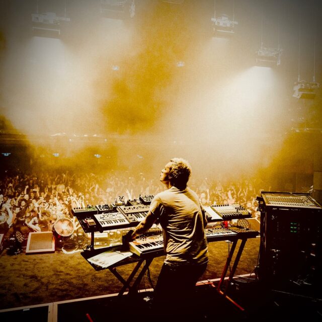 Really sorry to everybody who had tickets for the 2nd Warfield show, its shit cancelling any gigs ,, 
I had a medical emergency during the show on sunday and i just managed to get thru it,,
Paramedics saw me as i came off stage and i spent the next day in hospital on a drip and medication. I really tried to make the 2nd show happen but they kept me in as my condition didn’t improve and we had no choice but to cancel..
Thanks to everybody at the hospital and to our fans for all your support ,, 
Im feelin better each day, 
Much respect LH

Take ME to the hospital !

Photo by @jonny.rios